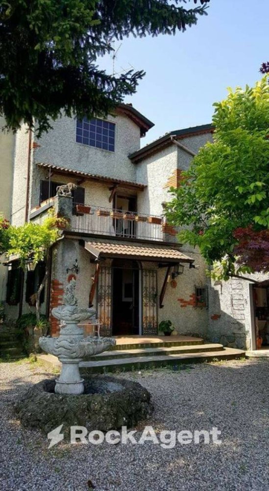 3 Schlafzimmer Villa in Stradella, Italy, Nr. 304853