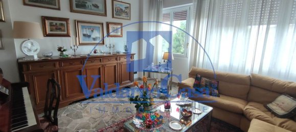 5 rooms Apartment in Florence, Italy No. 269411 2
