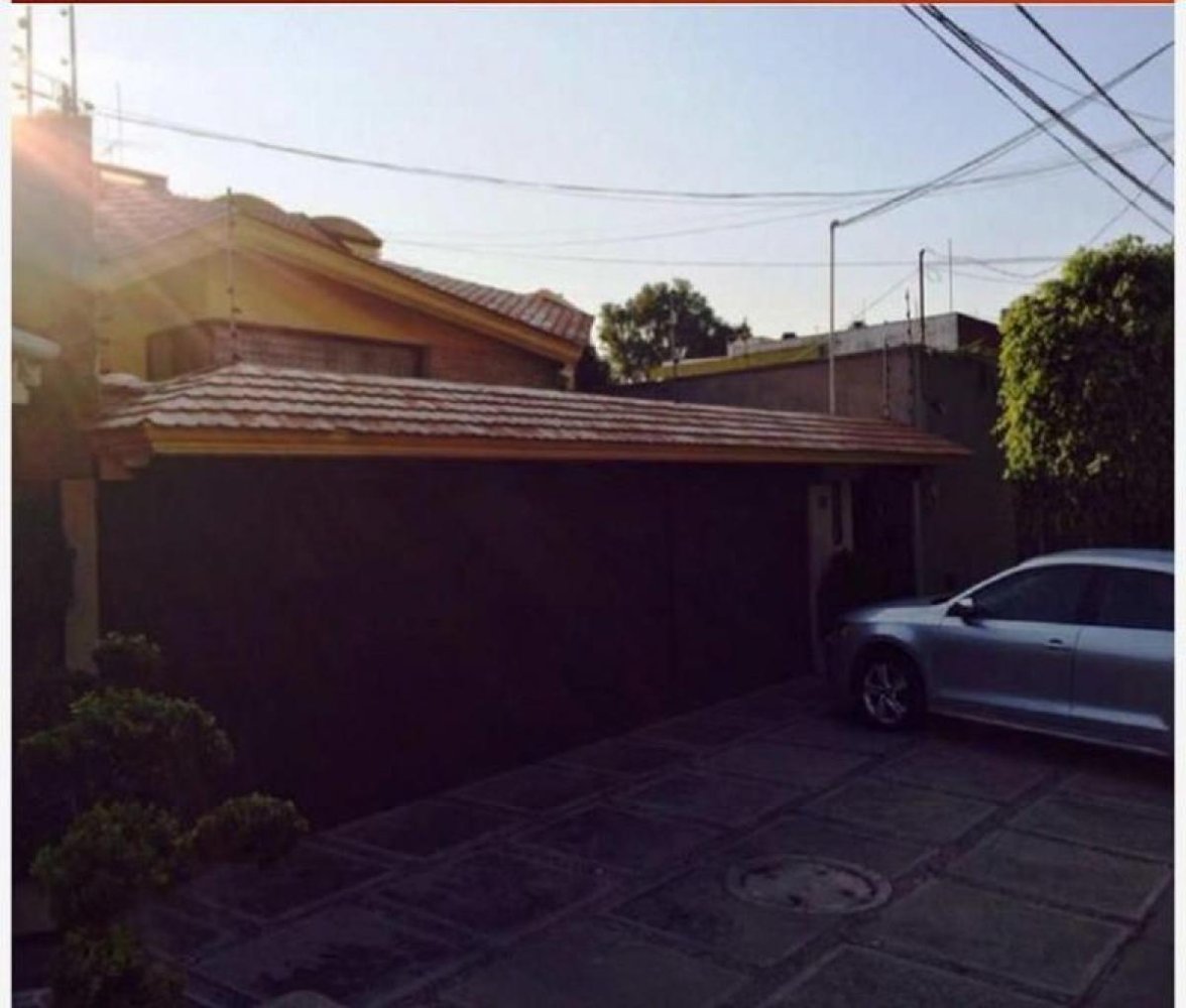 Casa de 4 dormitorios en Naucalpan de Juárez, Mexico No. 222631