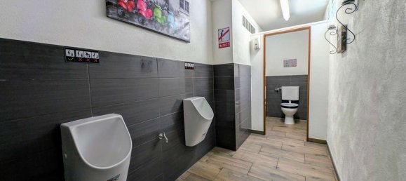 6-salle Café / restaurant à Oberbergischer, Germany No. 238917 11