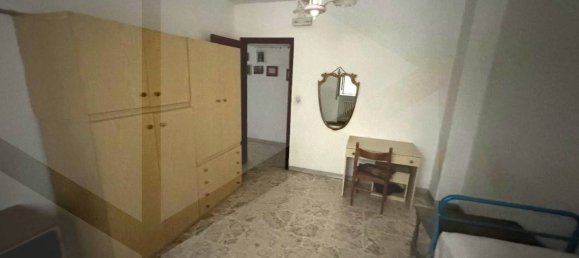 Квартира с 3 комнатами в Барлетта, Италия № 26592 19