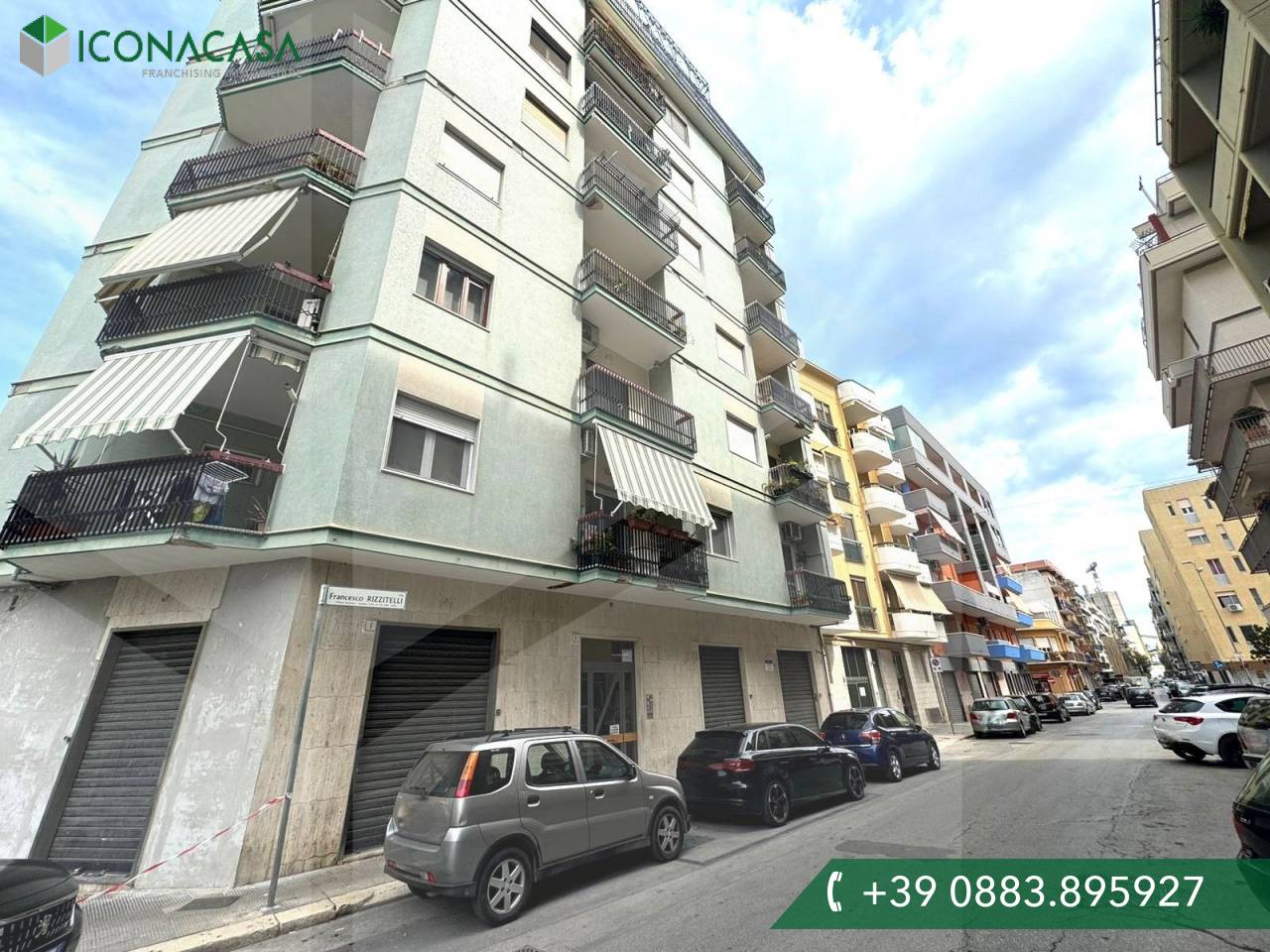 Квартира с 3 комнатами в Барлетта, Италия № 26592