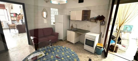 Квартира с 3 комнатами в Барлетта, Италия № 26592 9