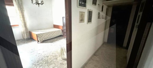 Квартира с 3 комнатами в Барлетта, Италия № 26592 16