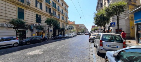 2 rooms Apartment in Naples, Italy No. 128187 8
