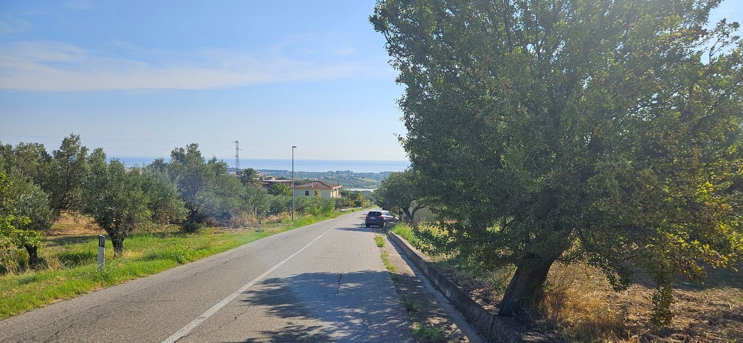 2550m² Land in Davoli, Italy No. 132181
