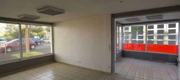 Imóvel comercial de 4 divisões em Clermont-Ferrand, France N.º 197045 6