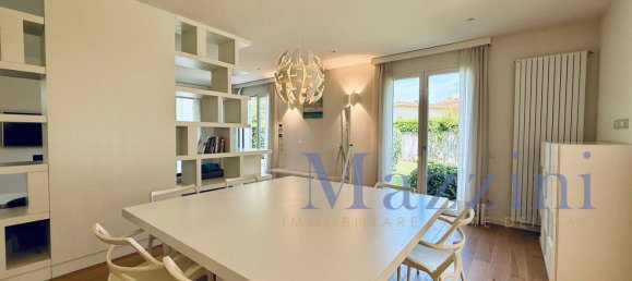 11 rooms Villa in Forte dei Marmi, Italy No. 304287 22