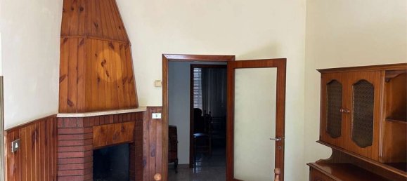 7 rooms Apartment in Perugia, Italy No. 288528 6