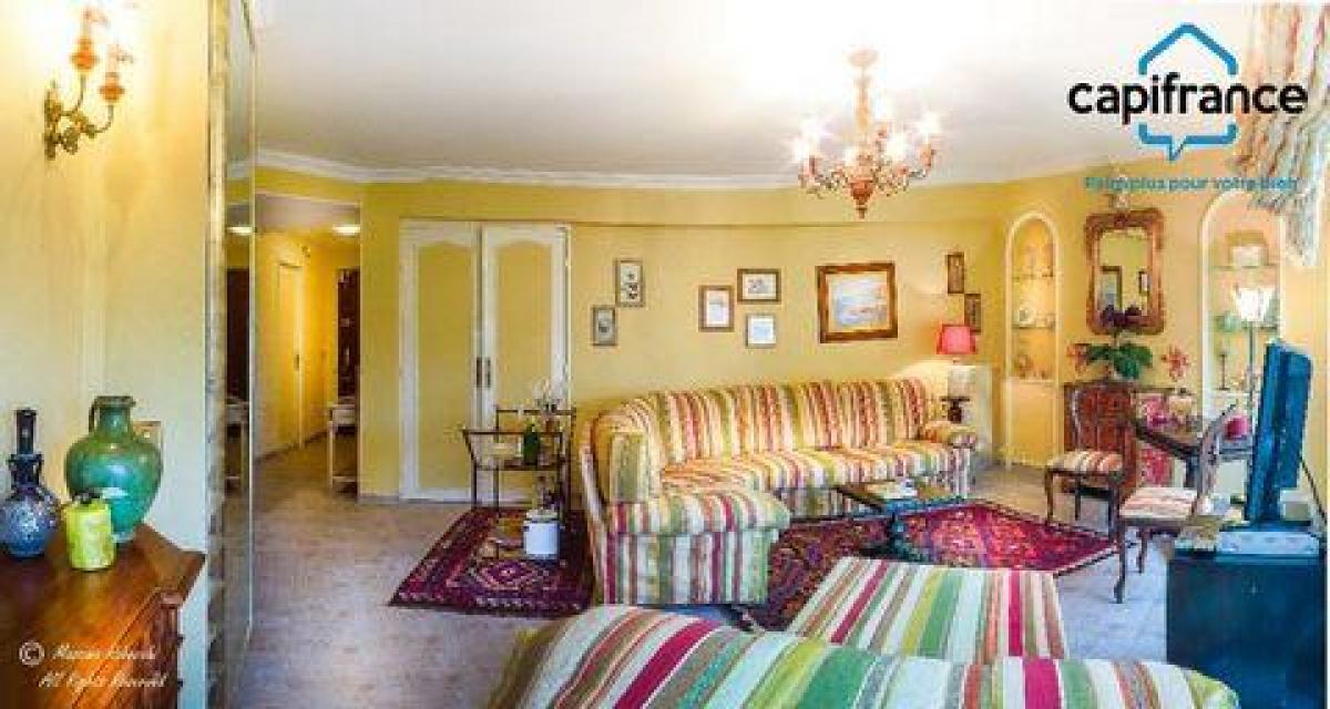 2 bedrooms Condo in Menton, France No. 10757