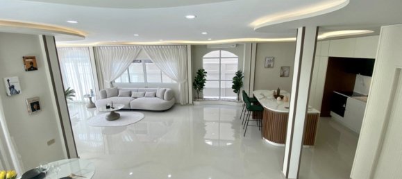 5 Schlafzimmer Haus in Chon Buri, Thailand, Nr. 62140 12