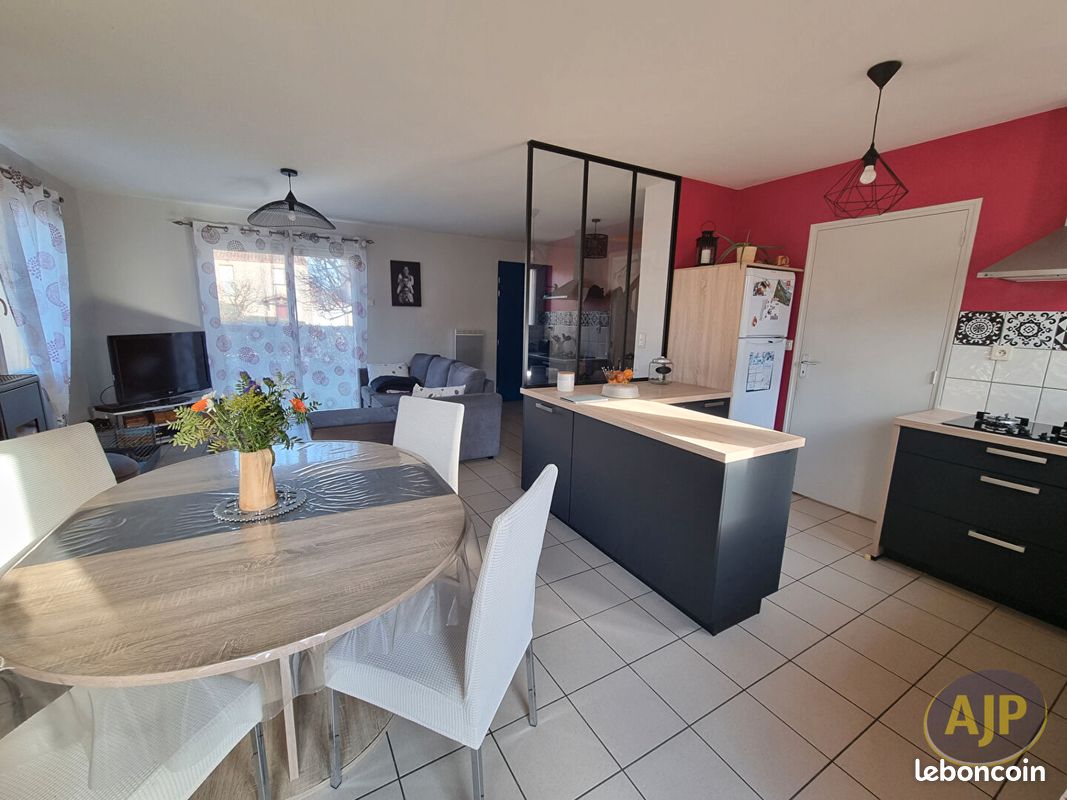 Casa T3 em Saint-Philbert-de-Grand-Lieu, France N.º 97680