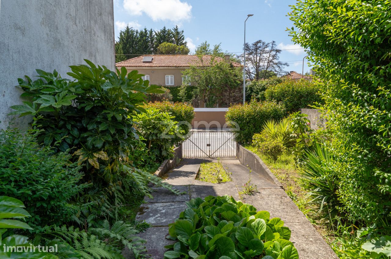 3 bedrooms House in Porto, Portugal No. 235538