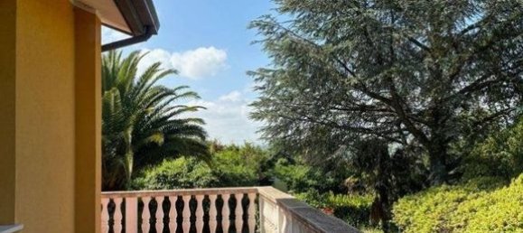 4 bedrooms Villa in Bolsena, Italy No. 116102 3