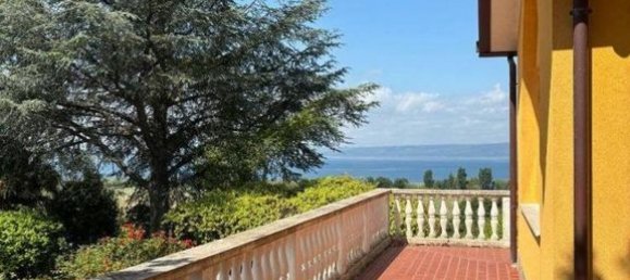 4 bedrooms Villa in Bolsena, Italy No. 116102 8