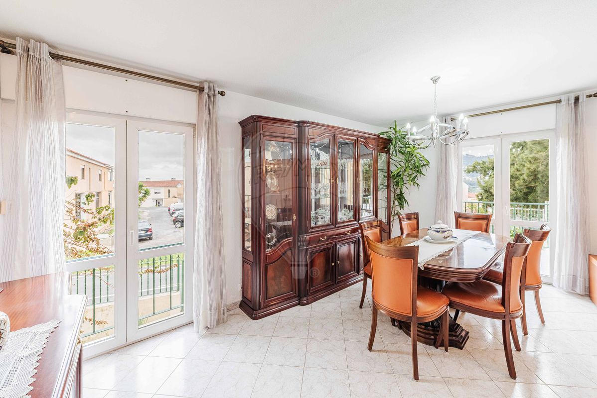 Дом с 4 спальнями в Синтра, Португалия № 54652