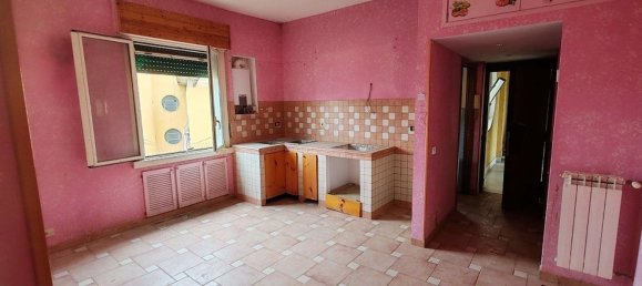 4 bedrooms Apartment in Rome, Italy No. 380340 17