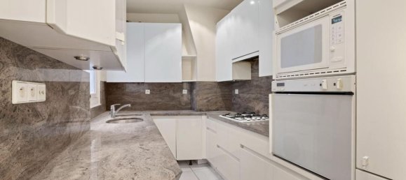 2 bedrooms Apartment in Paris, France No. 169053 5