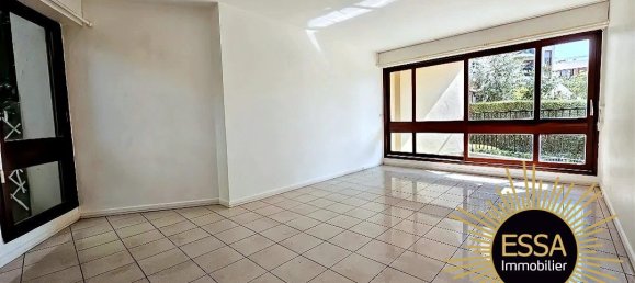 Apartamento de 3 dormitorios en Yvelines, France No. 325460 4