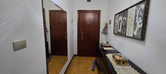 Apartamento de 3 divisões em Reggio Emilia, Italy N.º 136605 13