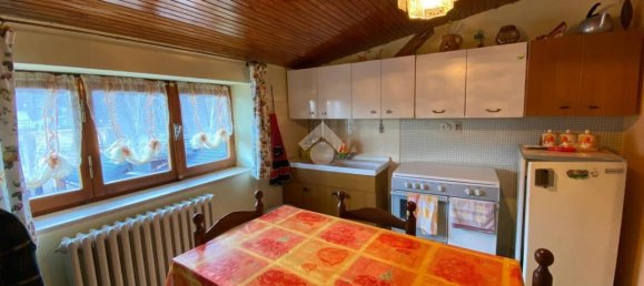 Квартира с 4 комнатами в Фрассино, Италия № 33721 2