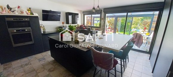 2 bedrooms House in Eure-et-Loir, France No. 158479 2