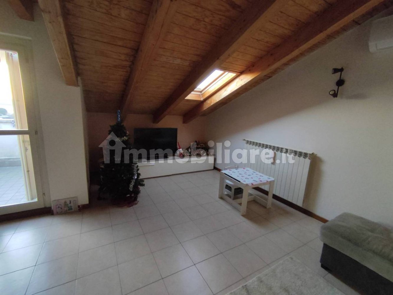 2 Schlafzimmer Wohnung in Giussano, Italy, Nr. 281697