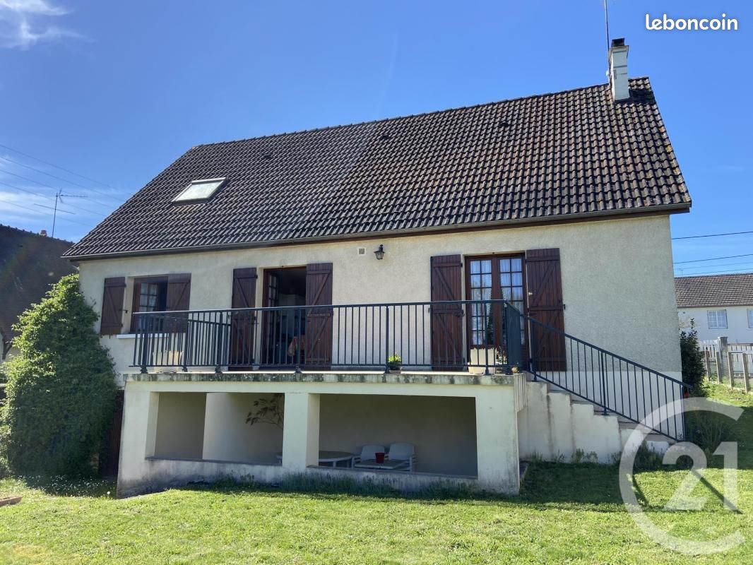 6 bedrooms House in La Guerche-sur-l'Aubois, France No. 69223