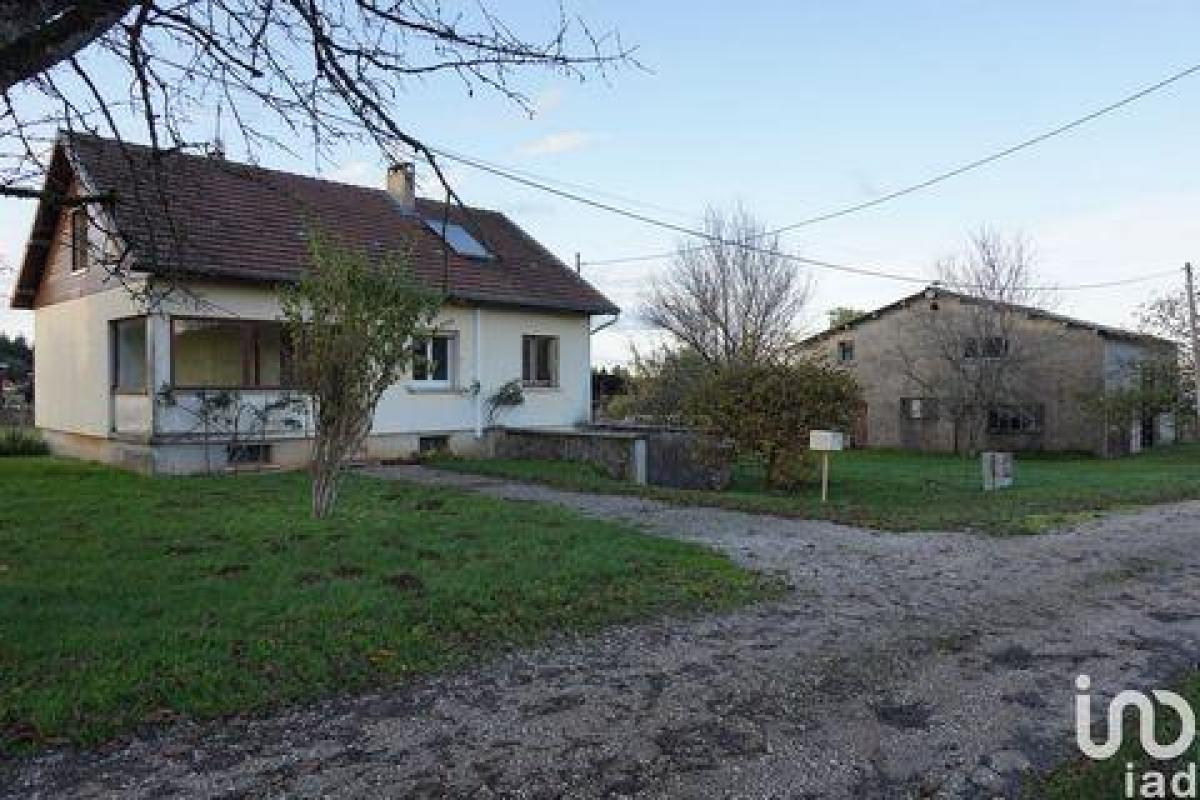 Studio in Frontenay, France No. 27890