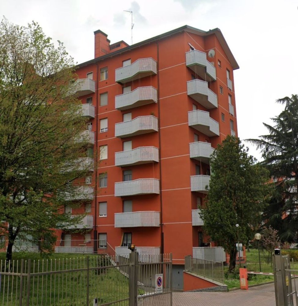 3 bedrooms Apartment in Milan, Italy No. 395877