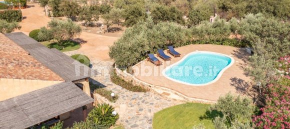 Villa de 4 dormitorios en Olbia, Italy No. 58726 38