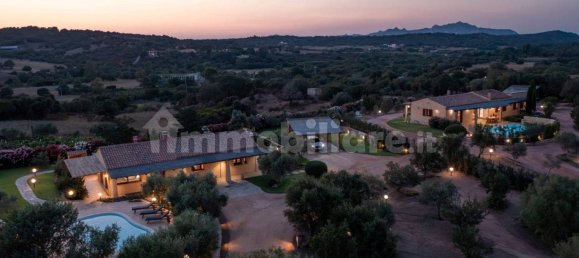 Villa de 4 dormitorios en Olbia, Italy No. 58726 43