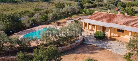 Villa de 4 dormitorios en Olbia, Italy No. 58726 4