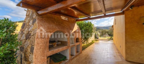 Villa de 4 dormitorios en Olbia, Italy No. 58726 34