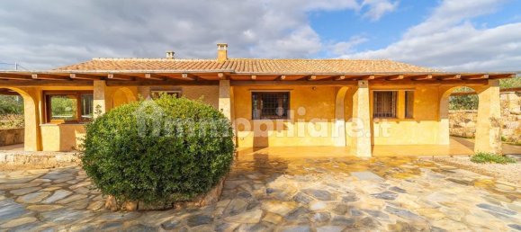 Villa de 4 dormitorios en Olbia, Italy No. 58726 13