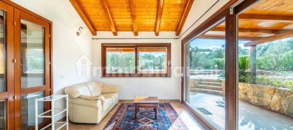 Villa de 4 dormitorios en Olbia, Italy No. 58726 9