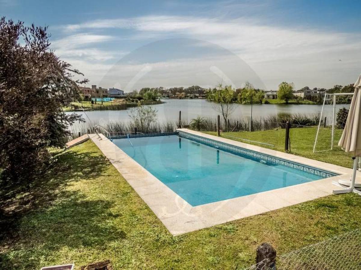 3 Schlafzimmer Haus in Tigre, Argentina, Nr. 72699