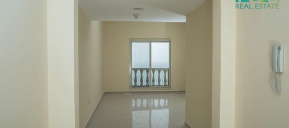 4 bedrooms Apartment in Al Hamra Village, UAE No. 25178 13