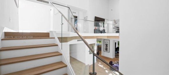 5 dormitorios villa en venta en Miami, Miami-Dade, Florida, USA № 615656 10