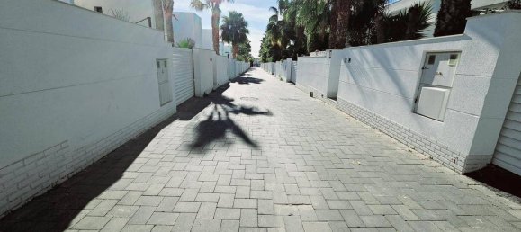 3 bedrooms House in Ciudad Quesada, Spain No. 183620 4