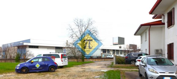 Terreno en Pordenone, Italy No. 214445 15