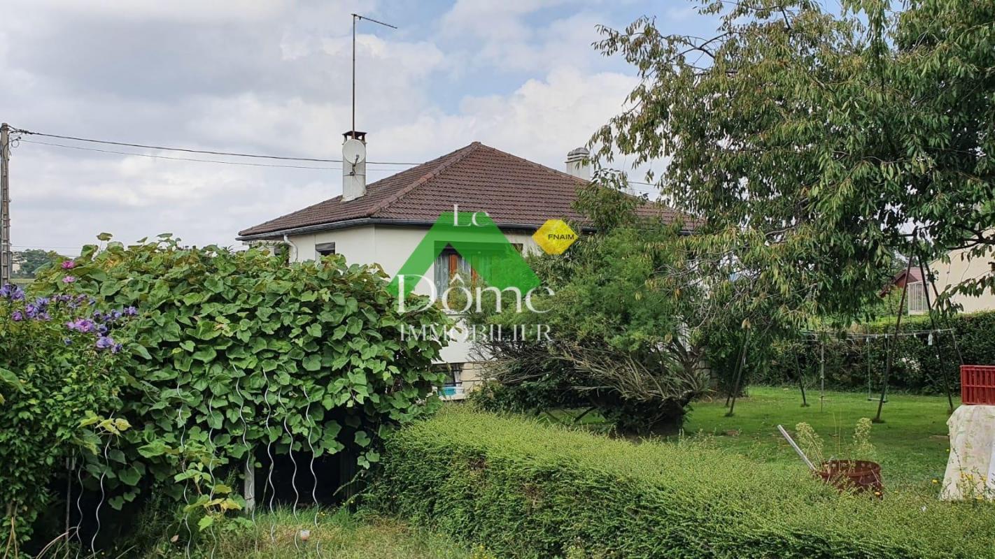 Casa de 3 dormitorios en Noailles, France No. 47179