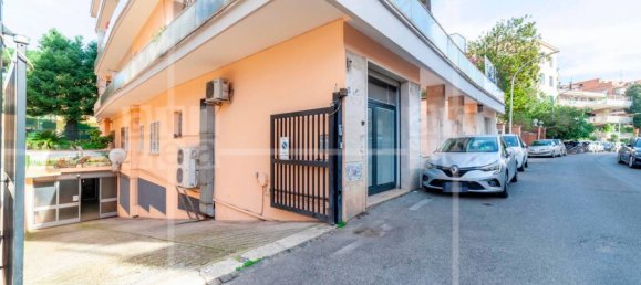 1 room Commercial property in Rome, Italy No. 319575 6
