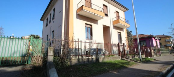 4-Zimmer Villa in Garbagnate Milanese, Italy, Nr. 74621 3