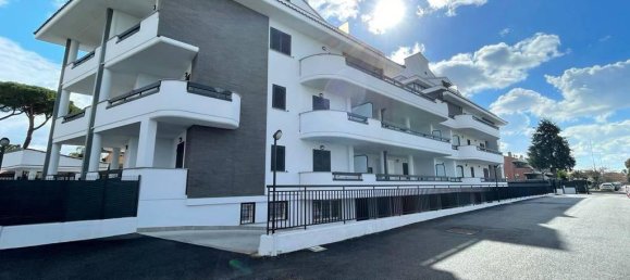  مرآب في Rome, Italy 22متر مربع رقم 21167 14