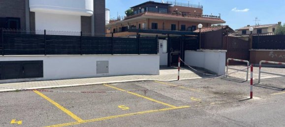  مرآب في Rome, Italy 22متر مربع رقم 21167 16