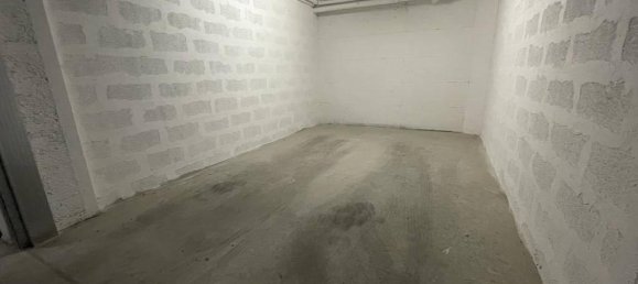  مرآب في Rome, Italy 22متر مربع رقم 21167 8