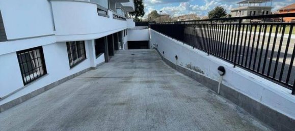  مرآب في Rome, Italy 22متر مربع رقم 21167 12