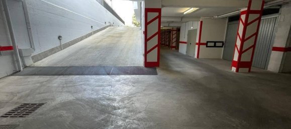  مرآب في Rome, Italy 22متر مربع رقم 21167 3