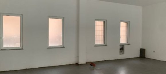 110m² Commercial property in Brescia, Italy No. 362868 3